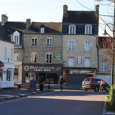 Gite De La Place De L'Eglise Sainte-Mère-Église Εξωτερικό φωτογραφία